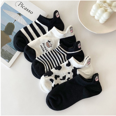 Women's ankle socks [Cow-shaped]