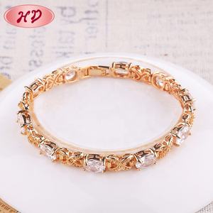 2025 Nueva joyería de lujo de moda de alta calidad 18K chapado en oro AAA Cubic Zirconia CZ Chian Charm pulsera para mujer - Product Image 6