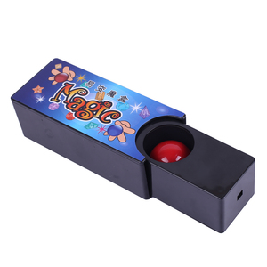 Gros plan <span class=keywords><strong>boîte</strong></span> de boule magique <span class=keywords><strong>Boîte</strong></span> magique modifiable Tournant <span class=keywords><strong>la</strong></span> boule rouge dans les accessoires de boule bleue Tours de <span class=keywords><strong>magie</strong></span> Jouets - Product Image 4