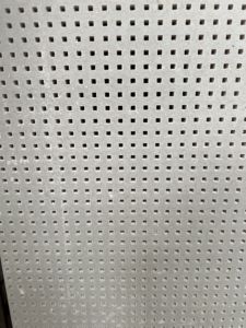 Pannelli Acustici <span class=keywords><strong>in</strong></span> <span class=keywords><strong>Cartongesso</strong></span> 240x120cm 12mm, Fori Quadrati Perforati, Pannelli Fonoassorbenti <span class=keywords><strong>in</strong></span> Gesso per <span class=keywords><strong>Pareti</strong></span> e Soffitti - Product Image 5