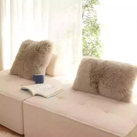 Échantillon disponible, prix usine, housse de coussin en fourrure de mouton couleur personnalisée, oreillers en fourrure véritable en gros pour salon et hôtel