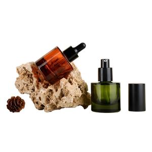 Usine Spot Vente en gros <span class=keywords><strong>Artisan</strong></span> 20mm Cou 30ML Fond épais Cylindrique Brun Vert Bouteille d'essence en verre - Product Image 3