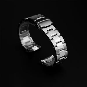 Bracelet de montre en métal de luxe personnalisable, acier inoxydable massif 304/316, différentes tailles - 22 mm, trois maillons, boucle de sécurité incurvée/platte - Product Image 2