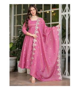 Conjunto de diseño Kurta para mujer, conjunto de Kurti indio bordado, Ropa Étnica elegante para mujer, traje de tres piezas perfecto para uso diario - Product Image 1