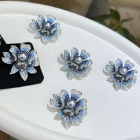 Broche de luxe pour femme en cuivre plaqué or, motif fleur de lotus avec zircon bleu dégradé, accessoires de mariage DIY