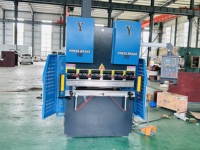 Presse plieuse hydraulique CNC entièrement automatique 40T 1200mm à prix abordable avec moteur pour le pliage de tôles et d'aluminium