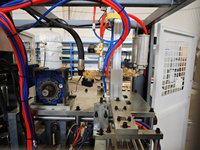 Prix de la machine de soufflage de bouteilles en plastique pour animaux de compagnie avec contrôle entièrement automatique