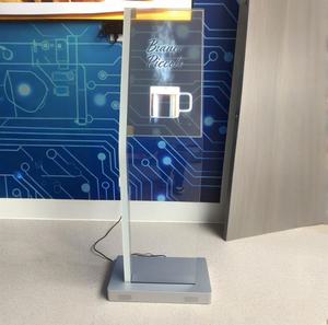 Affichage transparent <span class=keywords><strong>d</strong></span>'Oled de plancher debout de 30 pouces Le visiteur transparent <span class=keywords><strong>d</strong></span>'Oled usine l'écran de Multi-contact pour la réception commerciale - Product Image 6