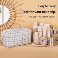 Sac cosmétique portable de luxe léger haut de gamme en polyester à motif écossais avec fil doré, fermeture ouverte, grande capacité pour femme
