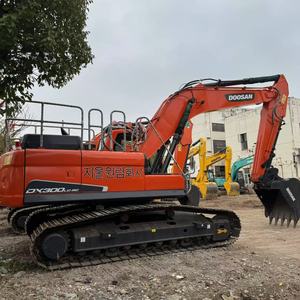 รถขุดมือสอง DOOSAN DX300LC-9S 30 ตัน เครื่องยนต์คัมมินส์ ปั๊มไฮดรอลิกคาวาซากิ มอเตอร์ วาล์ว KYB ชั่วโมงการใช้งานต่ำ สภาพ 90% ราคาแข่งขัน ปี 202 - Product Image 2