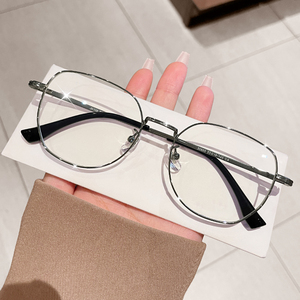 Thời Trang Titan Chống Ánh Sáng Màu Xanh Kính Khung Đa Giác Kính Quang Học Cho Nam Giới Phụ Nữ Theo Toa Máy Tính Chơi Game - Product Image 3