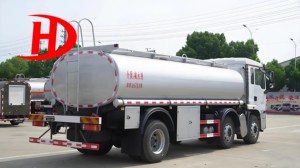 Camión de Transporte de Combustible de Acero Euro V Shacman 8x4, 27.5CBM, Anti-Fugas, para Crudo/Gasolina, con Bomba de Combustible, 270HP, 5001-10000kg - Product Image 6