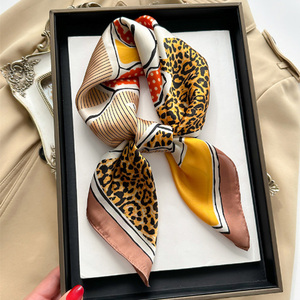 70*70 bufanda cuadrada pequeña 3D Digital impreso caballo satén bufanda mujer nuevas bufandas de seda profesionales para 2024 - Product Image 2