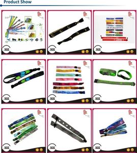Bracelet de festival lumineux en polyester tissé avec clip en plastique tendance - Product Image 6