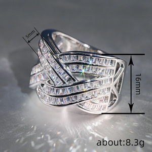 Bague en diamant T0810 en or blanc, taille baguette, couleur G naturelle, bijoux de mariage de luxe pour femmes - Product Image 4