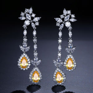 Boucles d'oreilles pendantes de mariée RAKOL EP230, luxe, mariage, CZ, zircone cubique, goutte d'eau - Product Image 5