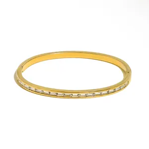 Wholesale Hypoallergenic 18K Gold Plated Cuff Bangle Bezel Diamond Tarnish Free Waterproof Gold Plated Pvd Bangle