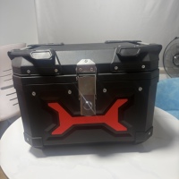 Boîte à bagages arrière pour moto 45L en PP, haute résistance aux chocs, étanche, avec LED, serrure à clé, logo personnalisé, vente en gros