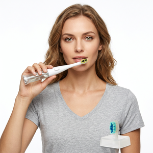 Cepillo de Dientes Eléctrico SonicPump con Batería, Bomba Integrada para Enjuague Bucal, Resistente al Agua IPX5, Cerdas Suaves, Tecnología Sónica - Product Image 1