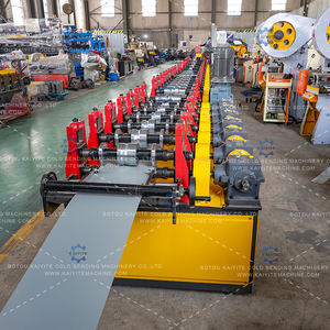 Ligne <span class=keywords><strong>de</strong></span> production continue : Machine <span class=keywords><strong>de</strong></span> formage à rouleaux <span class=keywords><strong>de</strong></span> panneaux sandwich en mousse <span class=keywords><strong>de</strong></span> polyuréthane pour portes <span class=keywords><strong>de</strong></span> <span class=keywords><strong>garage</strong></span> isolées, volets roulants, portes métalliques - Product Image 5