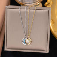 Colliers personnalisés Soleil et Lune pour couple, une paire de chaînes de clavicule de style InS pour homme et femme avec pendentifs magnétiques