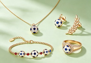 Ensemble de bijoux sur le thème du football avec pendentif ballon de football, collier, boucles d'oreilles, bracelet, bague, ton or rose et argent - Product Image 4