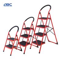 Escabeau pliable en acier galvanisé pliant de conception industrielle de chaise d'échelle d'étape de ménage rouge