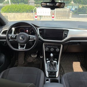 Auto Usado con Pintura Original, Volkswagen <span class=keywords><strong>T</strong></span>-<span class=keywords><strong>ROC</strong></span> <span class=keywords><strong>2022</strong></span> 280TSI 150PS R-<span class=keywords><strong>Line</strong></span> Pro PLUS, SUV a Gasolina, Cámara de Reversa, Asientos de Cuero Eléctricos - Product Image 4