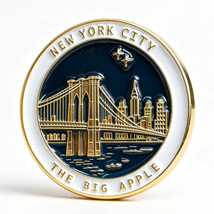 New York City Medal Gold Plated Zinc Alloy Hard Enamel Souvenir Circular Shape Cityscape Theme - Product Image 2