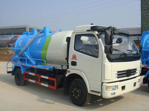 Camion per servizi igienico-sanitari 4x2 Dongfeng 5 m3 camion aspiratore - Product Image 4