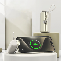 Mini batterie externe portable 10 000 mAh avec charge rapide 22,5 W, affichage numérique et câble – Coffrets cadeaux d'affaires