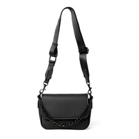 Tas Selempang Pria Minimalis Rantai Logam Chic PU Custom Logo OEM ODM Pabrik, Tas Bahu Messenger Flap untuk Penggunaan Sehari-hari