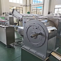 Machine à fabriquer des bonbons durs par moulage