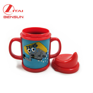 Fábrica al <span class=keywords><strong>por</strong></span> <span class=keywords><strong>mayor</strong></span> <span class=keywords><strong>de</strong></span> dibujos animados personalizados creativos 3D <span class=keywords><strong>de</strong></span> goma suave PVC ABS taza para beber/taza <span class=keywords><strong>de</strong></span> plástico <span class=keywords><strong>de</strong></span> silicona - Product Image 1