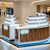 Présentoir optique incurvé à niveaux pour lunettes de soleil avec éclairage LED, support élégant pour lunettes de soleil pour magasin de détail