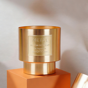 เทียนหอมถั่วเหลืองหรูหราสีทองขายดีปี 2026 พร้อมถ้วยโลหะ ไส้ไม้ สำหรับกล่องของขวัญและขายส่งจำนวนมาก - Product Image 2