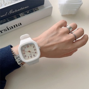 Montre à quartz pour enfants, bracelet en silicone, montre décontractée colorée pour garçons et filles - Product Image 5