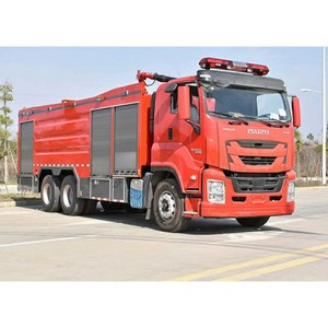 Camion de pompiers ISUZU Giga 6x4 type 300 ch, 8000 litres d'eau et 4000 litres de mousse - Product Image 2