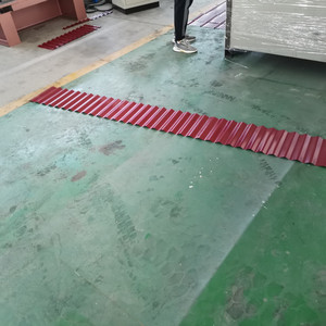 <span class=keywords><strong>Machine</strong></span> à fabriquer des tôles de toiture en acier coloré ondulé, <span class=keywords><strong>machine</strong></span> à tôles de toiture espagnole, moteur de découpe hydraulique contrôlé par PLC, haute performance - Product Image 6