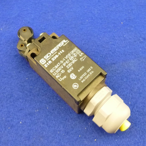 New Original Interrupteur De Position Z1R 236-11Z (<strong>Facture</strong> Incl. TVA) PLC Controller - Product Image 1