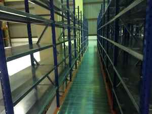 Sistema de Estanterías Metálicas Ajustables sin Pernos ni Botellas para Almacenamiento en Almacenes y Fábricas - Product Image 3