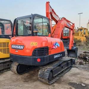 Excavadora Mini Usada Popular Doosan DH60 de 6 Toneladas, Diseño Compacto para Sitios de Trabajo Reducidos, Bomba Hidráulica, Motor, Rodamientos y Engranajes para Construcción - Product Image 3