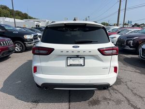 Ford <span class=keywords><strong>Escape</strong></span> ST-Line AWD 2023, blanc foncé, sièges en cuir usagés, système de navigation, démarrage à distance, Android Auto, jantes en alliage - Product Image 4