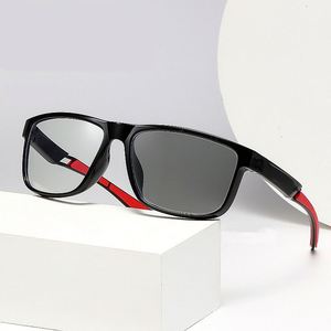 Gafas Deportivas Cuadradas con Logotipo Personalizado 2025, Gafas Fotocromáticas con Cambio de Color para Hombre y Mujer, Anti Luz Azul - Product Image 1
