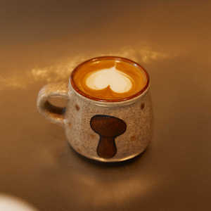 แก้วกาแฟเซรามิคพิมพ์โลโก้สั่งทำขายส่งจากจีน แก้วเซรามิคสีเหลืองลายการ์ตูน เกรดปลอดภัยสำหรับอาหาร - Product Image 1