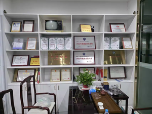 Téléviseur intelligent Android Webos <span class=keywords><strong>4K</strong></span> sans cadre personnalisable OEM, 26, 32, 43, 50, 55, 65 pouces, écran LED rétroéclairé super large, Wifi pour hôtels - Product Image 5