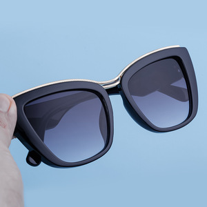 Occhiali classici occhiali da sole in metallo da donna sfusi la migliore forma di occhiali per il viso rotondo prezzo competitivo occhiali da sole quadrati Cat Eye scuri - Product Image 5