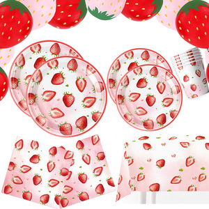 Ensemble d'assiettes en papier pour fête d'<span class=keywords><strong>anniversaire</strong></span> sur le thème des fraises, jetables, imprimées UV, style dessin animé, fournitures de fête pour enfants avec gobelets et serviettes - Product Image 5