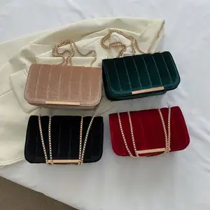 Moda kadife malzeme kadınlar bayanlar çanta Crossbody tek kollu çanta Metal zincir ve çile kare şekli ile el çantası toptan