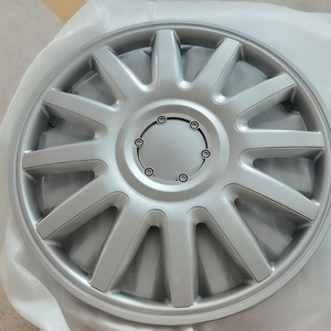 Enjoliveurs de roues de voiture Enjoliveurs de jantes Matériau ABS Noir mat/Noir brillant pour le moyeu Tesla Model-Y - Product Image 3